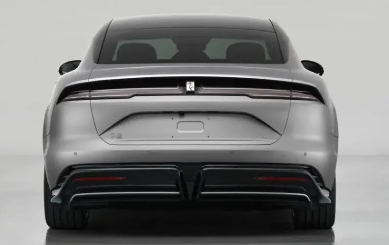 Ovaj automobil je ponizio konkurenciju! Ima 1300 KS, okreće se u mjestu, a pogledajte cijenu