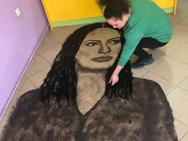 Frizerka Svetlana od o&scaron;i&scaron;ane kose izrađuje portrete slavnih osoba: Rezultati su zbilja čudesni