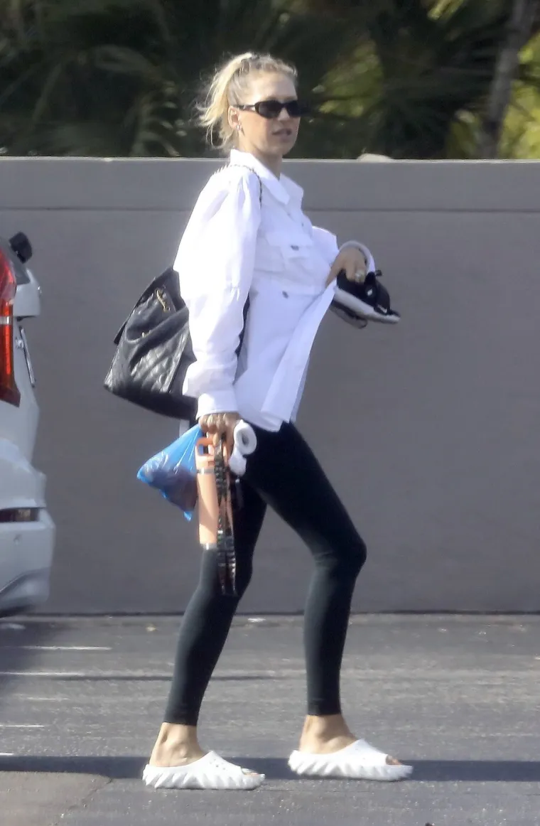 Sjećate li se Ane Kurnjikove? Rodila je četvrto dijete, ne biste ju prepoznali