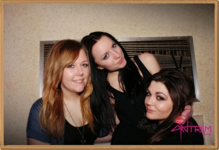 Boce viskija, uske haljine i pun plesni podij: Ovako se fe&scaron;talo na sjeveru Hrvatske prije 13 godina