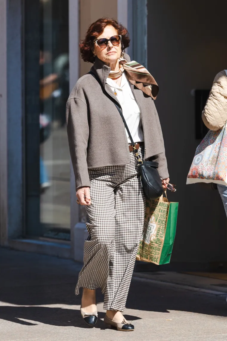 Mini suknje zavladale riječkim Korzom: Vitke noge lijepih dama ukrale sve poglede