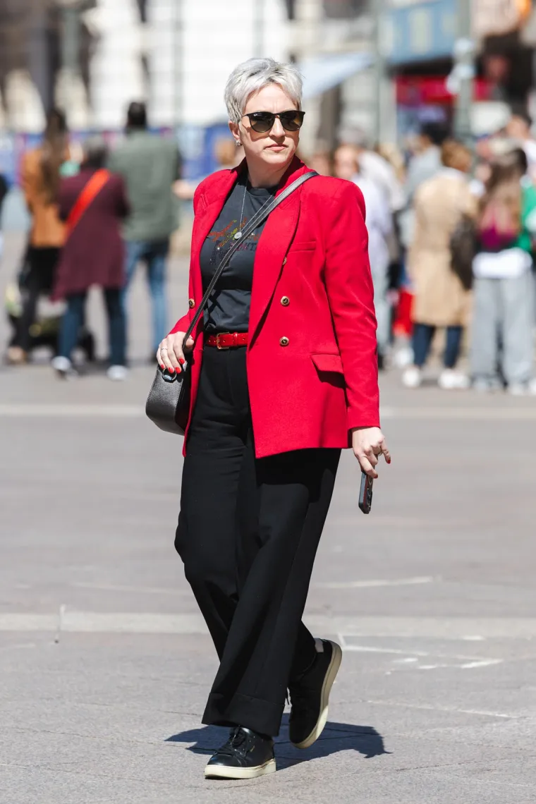 Mini suknje zavladale riječkim Korzom: Vitke noge lijepih dama ukrale sve poglede