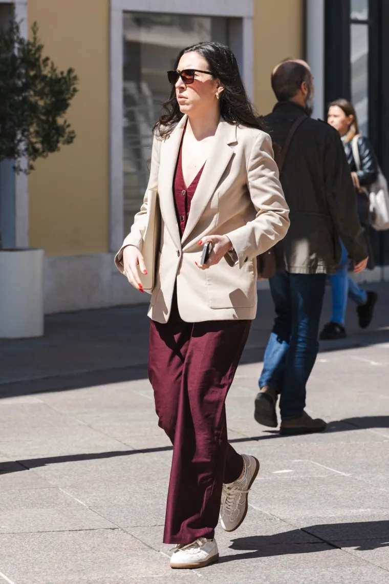 Mini suknje zavladale riječkim Korzom: Vitke noge lijepih dama ukrale sve poglede