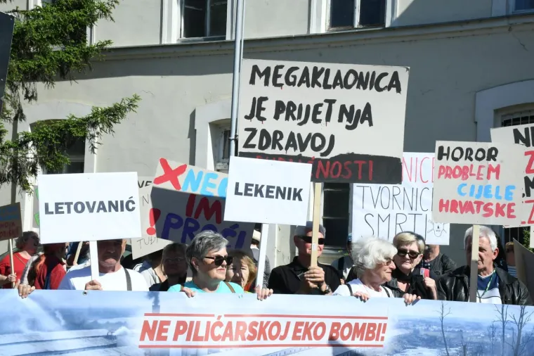 Sisak na nogama, poslane žestoke poruke protiv megafarmi i klaonica: 'Profit njima, smrad nama'