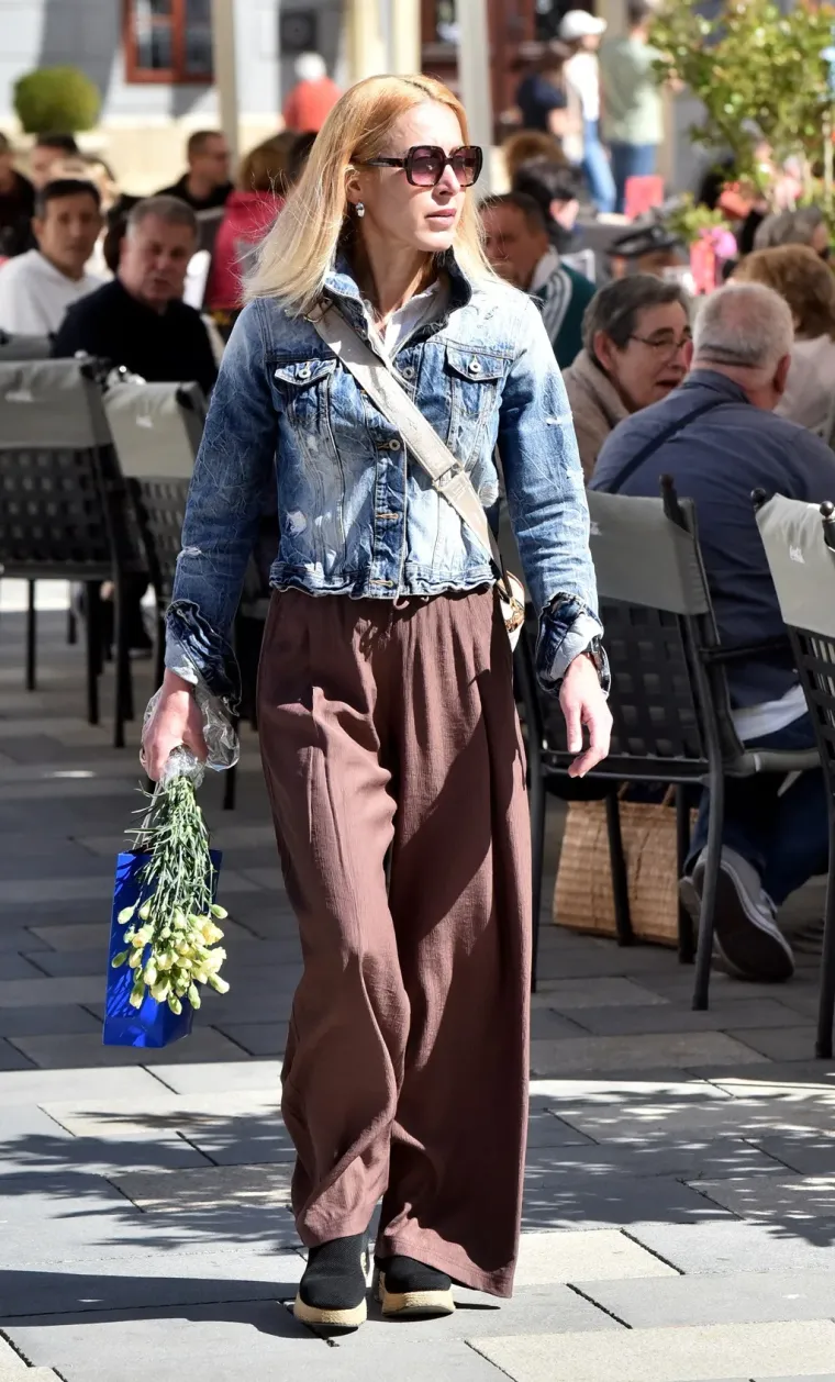 Varaždinci pohrlili van: Svu pažnju ukrala dama u rasko&scaron;noj baroknoj haljini