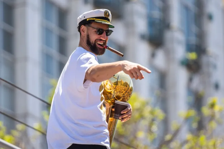 Atraktivna pjevačica razotkrila ko&scaron;arka&scaron;ku zvijezdu zbog prevare i &scaron;okirala javnost izjavom