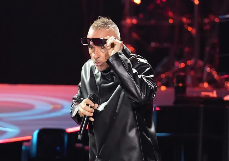 Eros Ramazzotti bacio publiku na koljena u Beogradu: Pogledajte koliko se promijenio