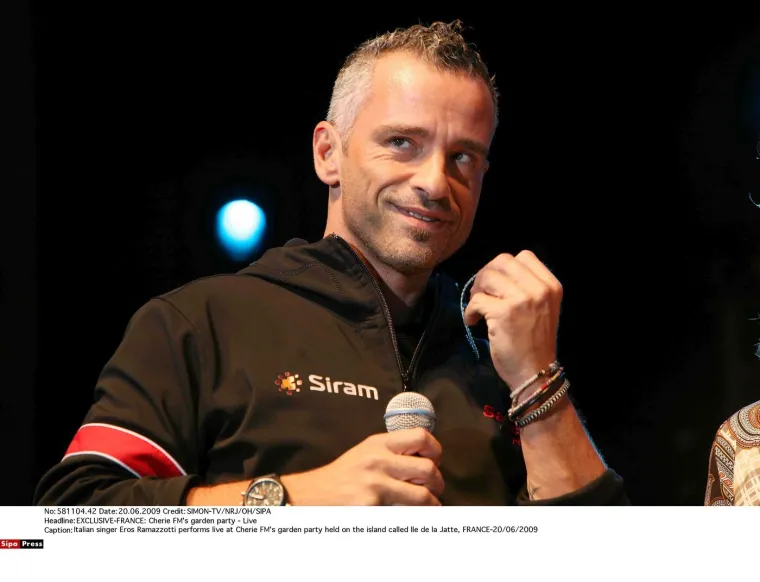 Eros Ramazzotti bacio publiku na koljena u Beogradu: Pogledajte koliko se promijenio