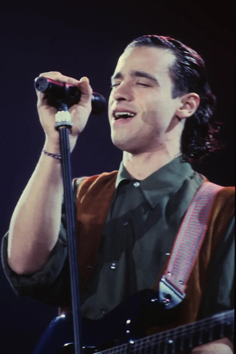 Eros Ramazzotti bacio publiku na koljena u Beogradu: Pogledajte koliko se promijenio