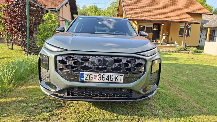 Njemački SUV je stvoren da impresionira: Pogledajte spoj nove tehnologije i stare &scaron;kole