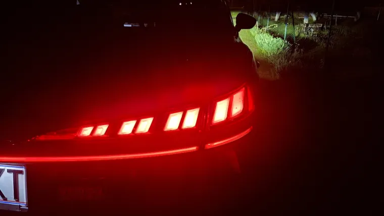 Njemački SUV je stvoren da impresionira: Pogledajte spoj nove tehnologije i stare &scaron;kole