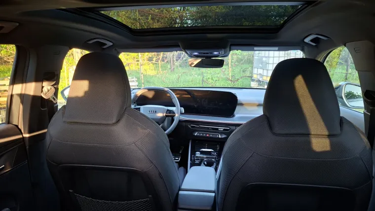 Njemački SUV je stvoren da impresionira: Pogledajte spoj nove tehnologije i stare &scaron;kole