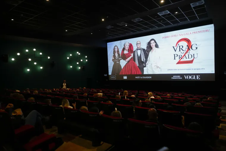 Je li ovo Zagreb ili Hollywood? Domaće zvijezde pro&scaron;etale crvenim tepihom, evo tko se sve pojavio