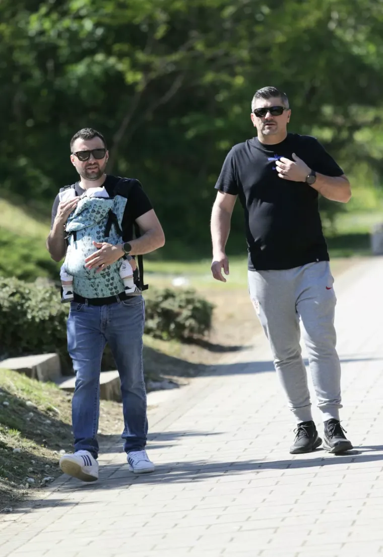 &Scaron;etnja? Vi&scaron;e kao modna pista: Ove dame su zapalile &scaron;etnicu u Murskom Sredi&scaron;ću