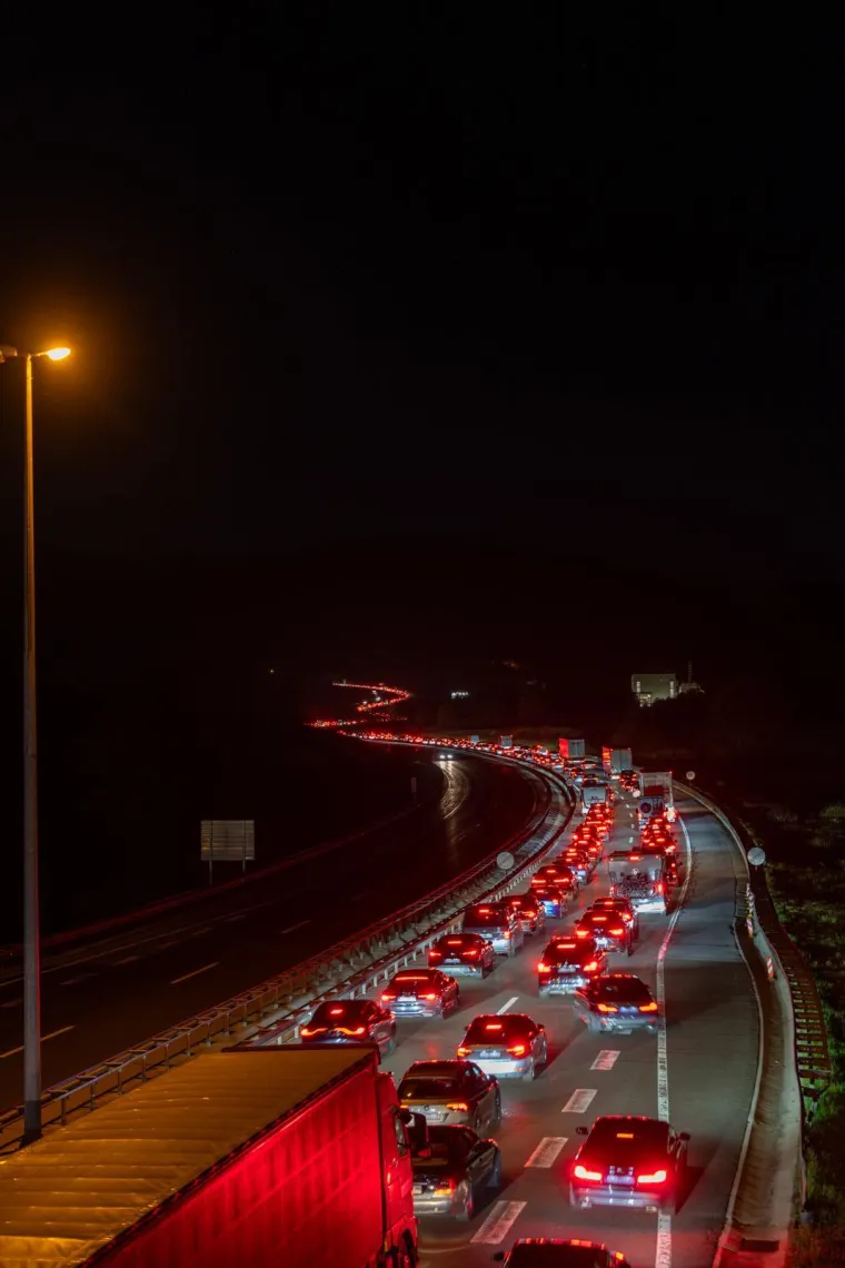 Nepregledna kolona na A1 pred tunelom Brinje! Promet pojačan, bilo je i nesreća