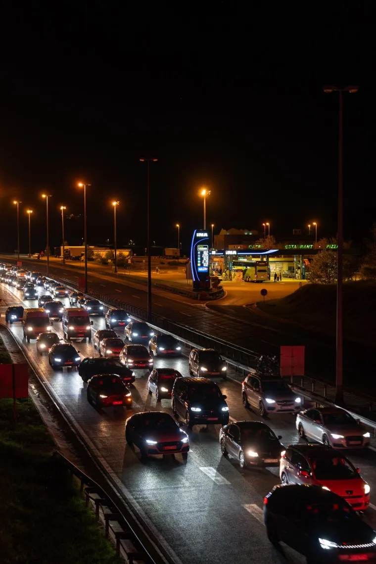 Nepregledna kolona na A1 pred tunelom Brinje! Promet pojačan, bilo je i nesreća