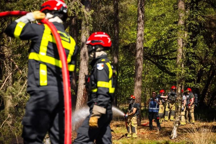 &Scaron;umski požari danima haraju Nizozemskom: Zahvatili vojne poligone, EU zemlje &scaron;alju pomoć
