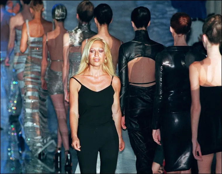 Ubojstvo brata slomilo je Donatellu Versace, a spas je tražila u kokainu i estetskim operacijama