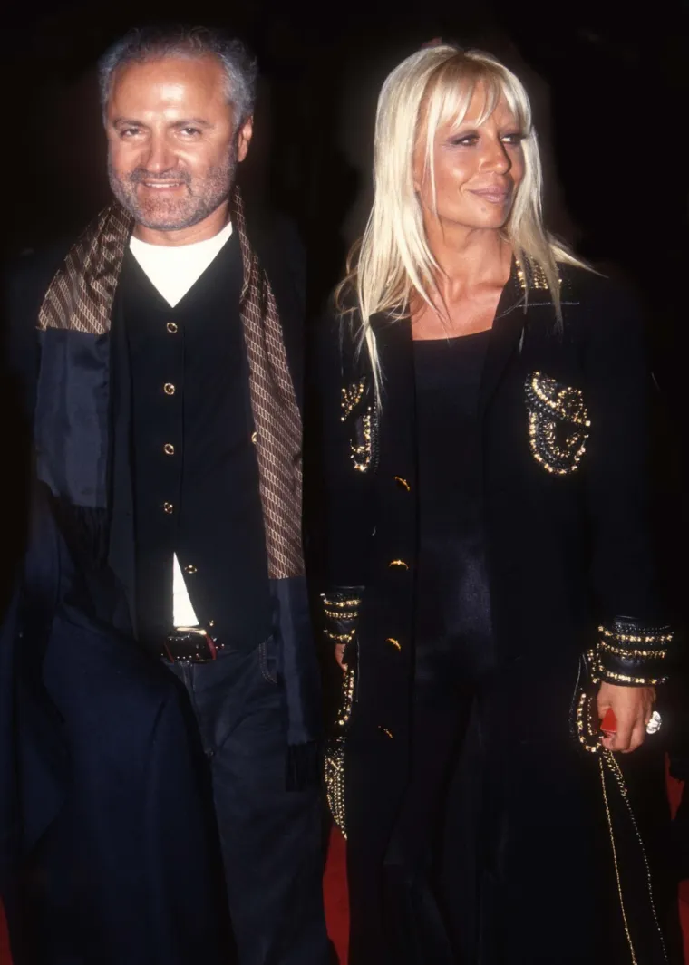 Ubojstvo brata slomilo je Donatellu Versace, a spas je tražila u kokainu i estetskim operacijama