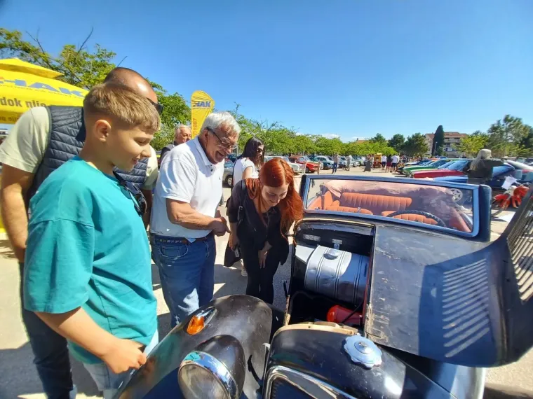 Zadar okupirali oldtimeri i rariteti na kotačima: 'Ovo je na&scaron; način da sačuvamo dio pro&scaron;losti'