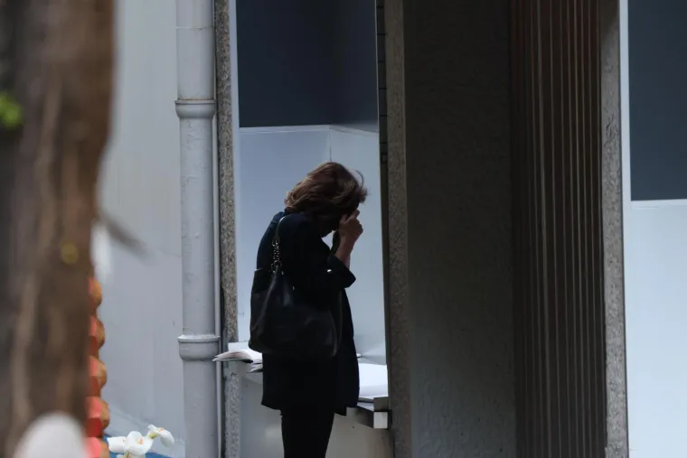 Polje bijelih kala: Potresni prizori ispred beogradske &scaron;kole u kojoj je prije tri godine uga&scaron;eno 10 života