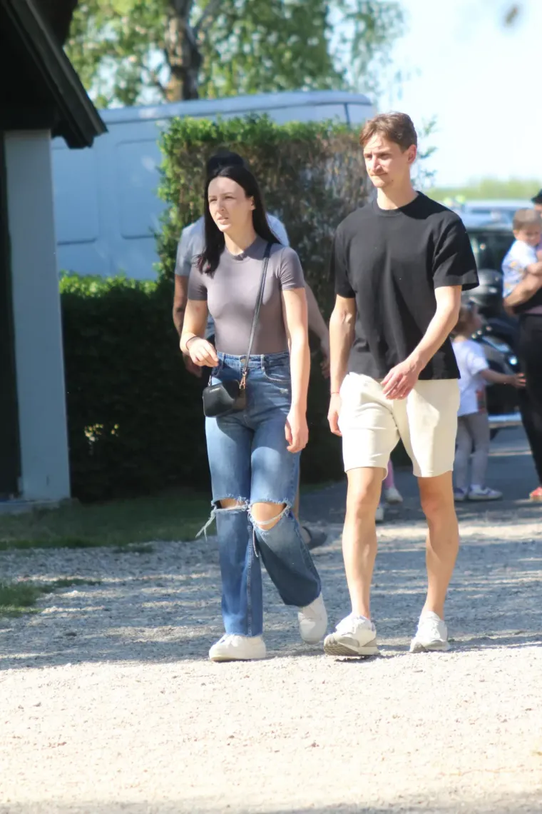 Tko ne bi iskoristio ovakav vikend za romantičnu &scaron;etnju! Sve puno zaljubljenih golupčića u Marini Prelog