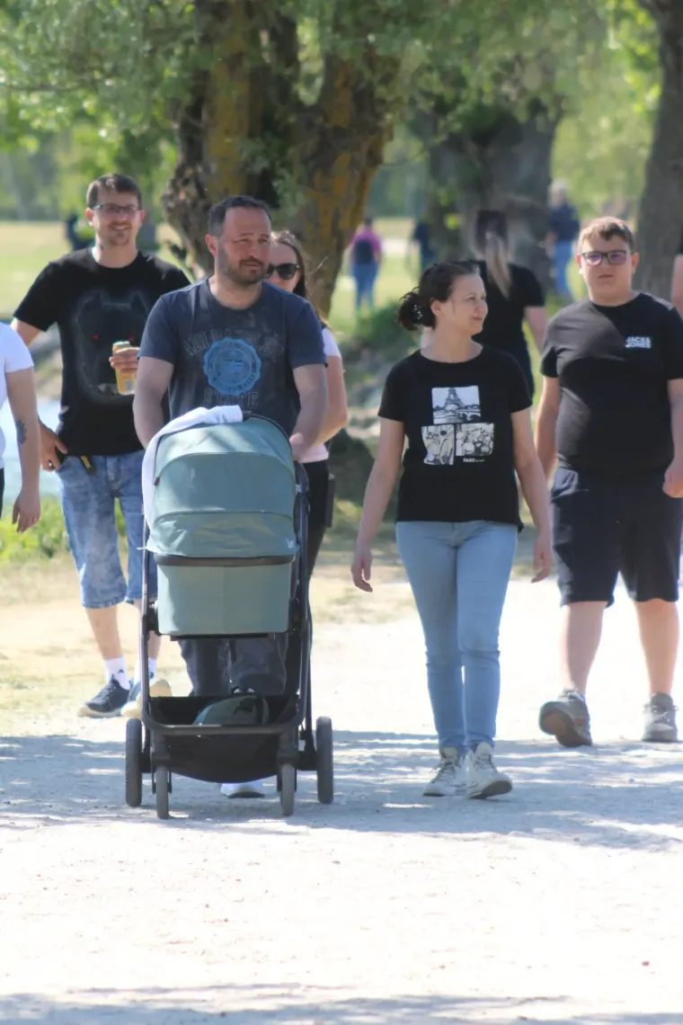 Tko ne bi iskoristio ovakav vikend za romantičnu &scaron;etnju! Sve puno zaljubljenih golupčića u Marini Prelog