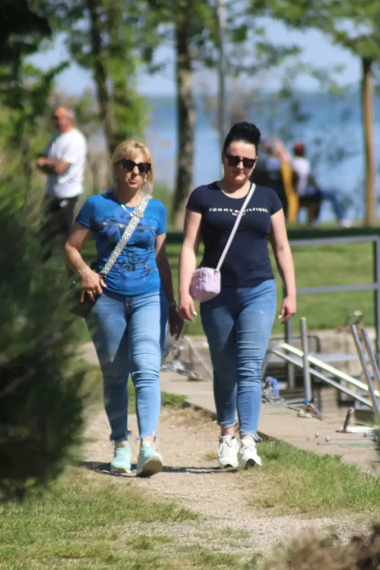 Tko ne bi iskoristio ovakav vikend za romantičnu &scaron;etnju! Sve puno zaljubljenih golupčića u Marini Prelog