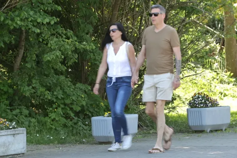 &Scaron;etnica uz Muru privukla sporta&scaron;e, rekreativce i modne znalce: Dvije dame zauzele istu pozu