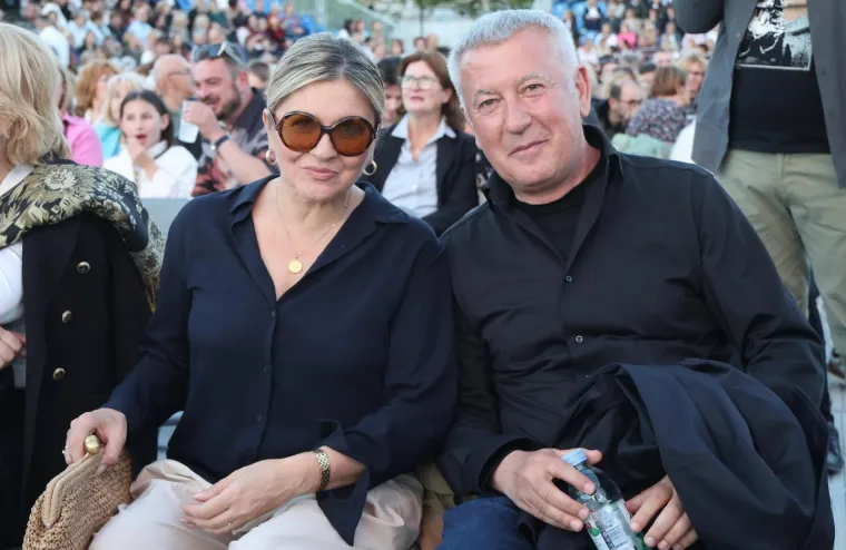 Svi se sjatili! Opro&scaron;tajni koncert Tereze Kesovije okupio brojne poznate: Evo tko je sve do&scaron;ao