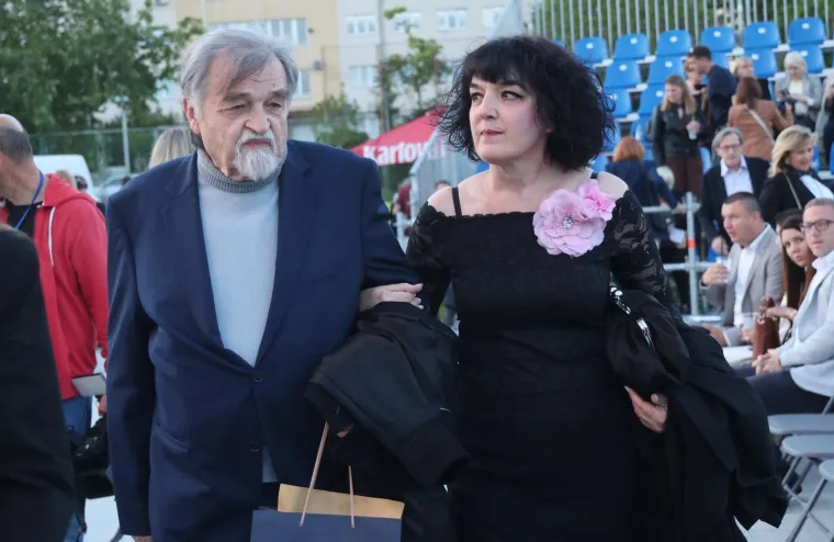 Svi se sjatili! Opro&scaron;tajni koncert Tereze Kesovije okupio brojne poznate: Evo tko je sve do&scaron;ao