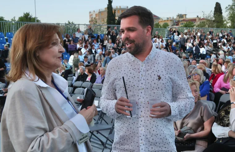 Svi se sjatili! Opro&scaron;tajni koncert Tereze Kesovije okupio brojne poznate: Evo tko je sve do&scaron;ao