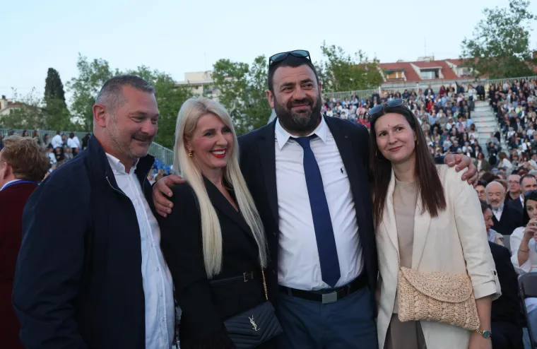 Svi se sjatili! Opro&scaron;tajni koncert Tereze Kesovije okupio brojne poznate: Evo tko je sve do&scaron;ao