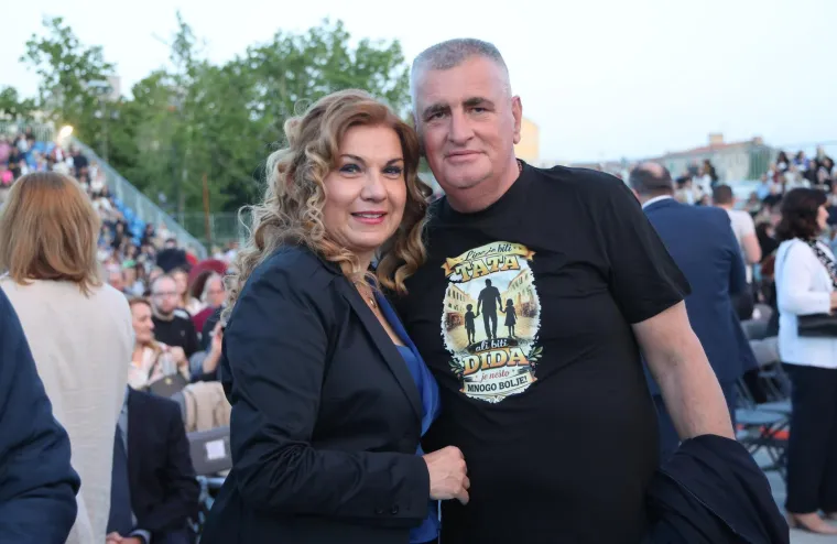 Svi se sjatili! Opro&scaron;tajni koncert Tereze Kesovije okupio brojne poznate: Evo tko je sve do&scaron;ao