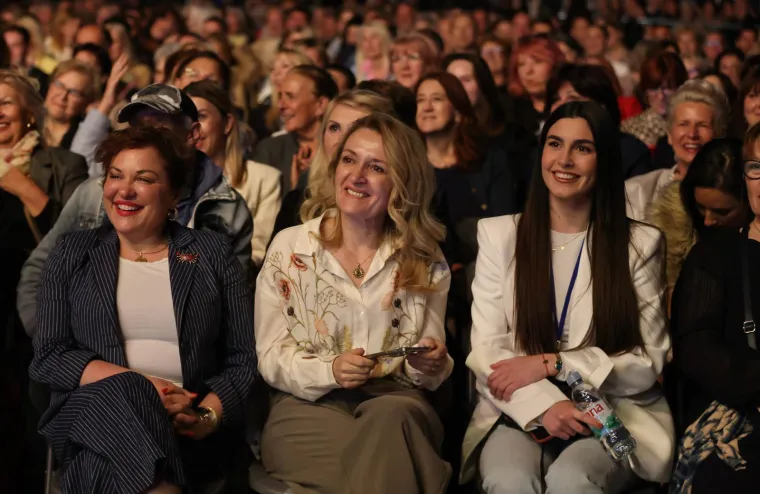 Svi se sjatili! Opro&scaron;tajni koncert Tereze Kesovije okupio brojne poznate: Evo tko je sve do&scaron;ao