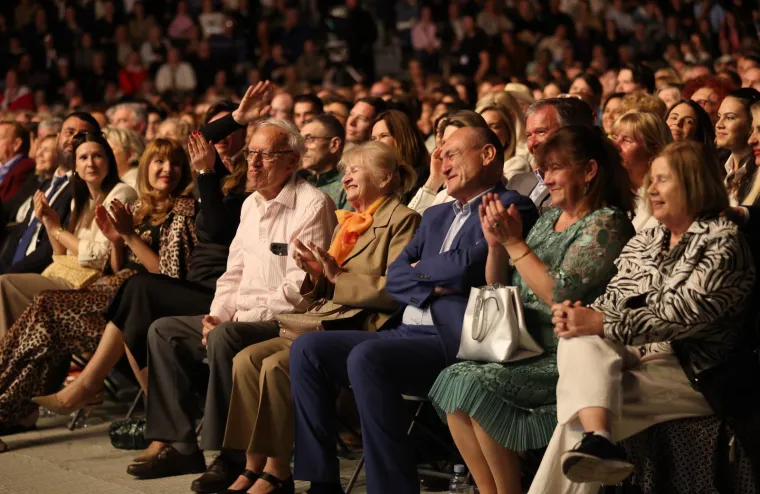 Svi se sjatili! Opro&scaron;tajni koncert Tereze Kesovije okupio brojne poznate: Evo tko je sve do&scaron;ao
