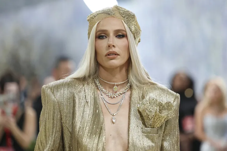 Ovo su najbizarnija izdanja na ovogodi&scaron;njoj Met Gali: Heidi Klum najbolje pogodila temu