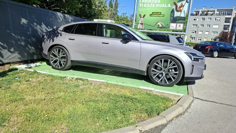 Pazili na svaki detalj: Evo za&scaron;to top izvedba ovog automobila ko&scaron;ta gotovo 100.000 &euro;!