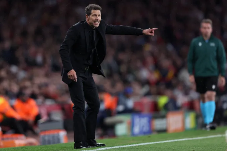 Nemile scene u Londonu: Simeone nasrnuo na uglednu osobu, ali i pokazao koliki je gospodin