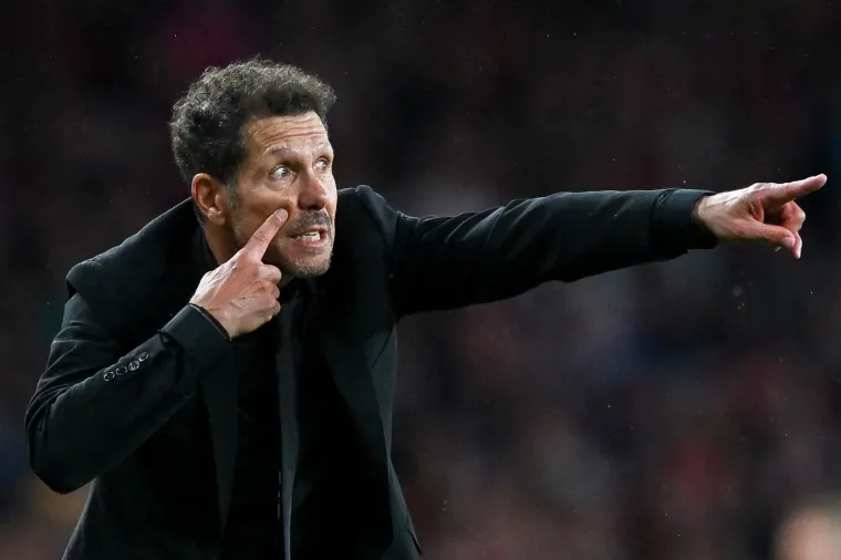 Nemile scene u Londonu: Simeone nasrnuo na uglednu osobu, ali i pokazao koliki je gospodin