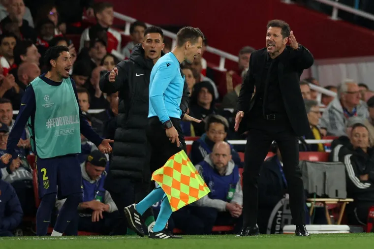 Nemile scene u Londonu: Simeone nasrnuo na uglednu osobu, ali i pokazao koliki je gospodin