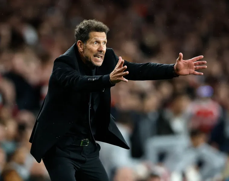 Nemile scene u Londonu: Simeone nasrnuo na uglednu osobu, ali i pokazao koliki je gospodin