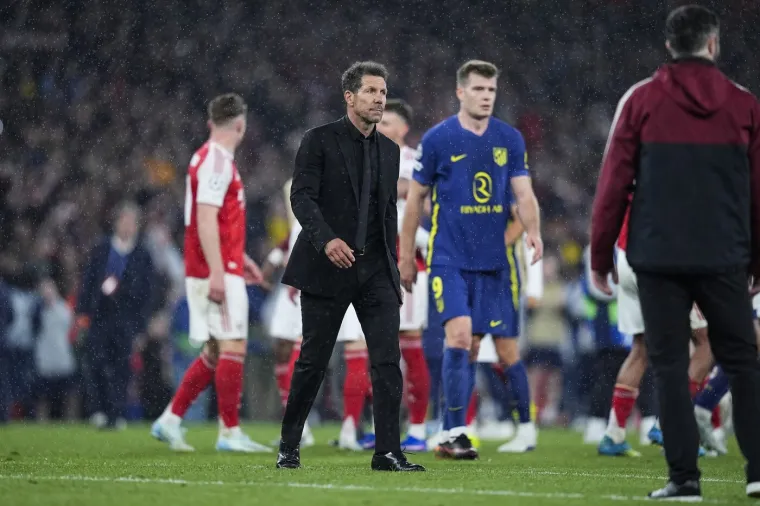 Nemile scene u Londonu: Simeone nasrnuo na uglednu osobu, ali i pokazao koliki je gospodin