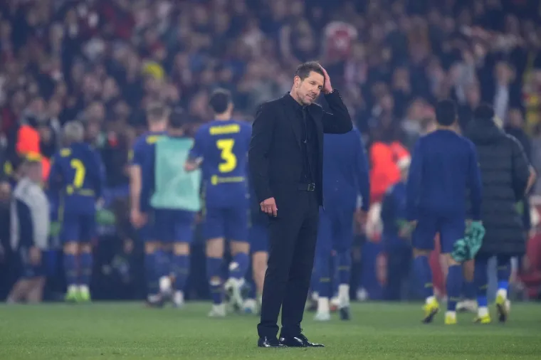 Nemile scene u Londonu: Simeone nasrnuo na uglednu osobu, ali i pokazao koliki je gospodin