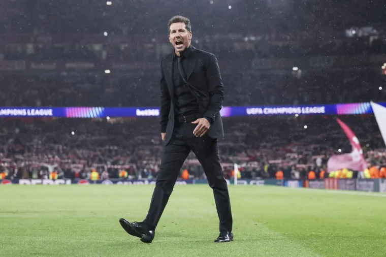 Nemile scene u Londonu: Simeone nasrnuo na uglednu osobu, ali i pokazao koliki je gospodin