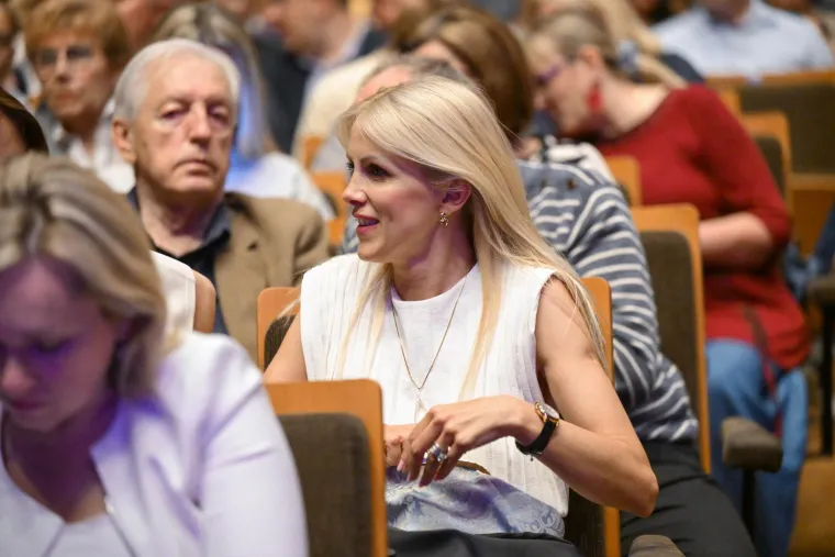 Pogled pun ponosa: Silvia Dvornik bodrila svog Pecu na velikoj večeri u Lisinskom