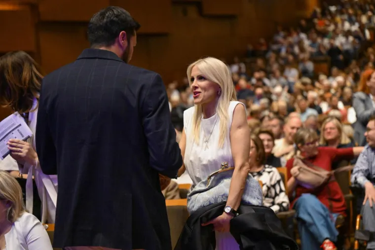 Pogled pun ponosa: Silvia Dvornik bodrila svog Pecu na velikoj večeri u Lisinskom