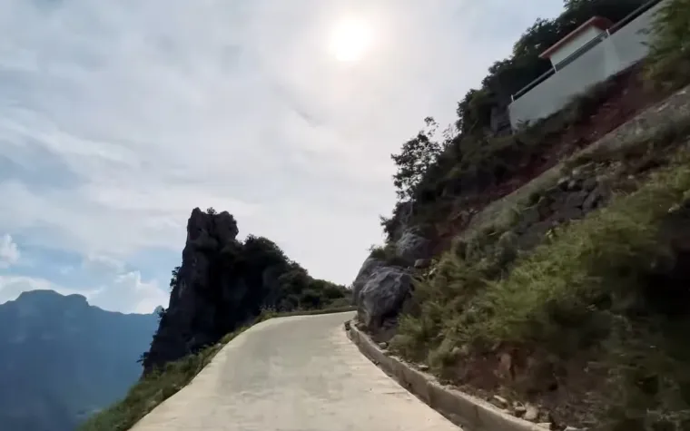 Na ovoj se cesti čak i najiskusniji vozači preznojavaju od straha, tu se zaziva dragi Bog