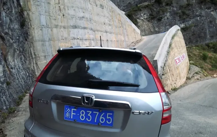 Na ovoj se cesti čak i najiskusniji vozači preznojavaju od straha, tu se zaziva dragi Bog