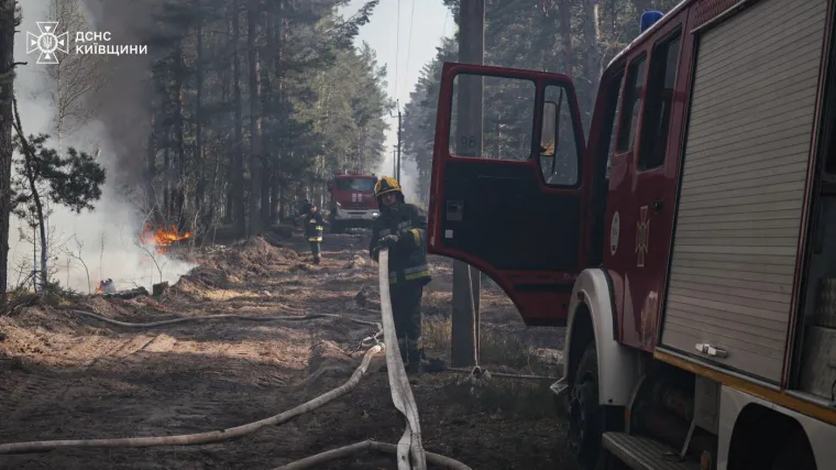 Gori černobilska &scaron;uma: Vatrogasci se bore s vatrenom stihijom u 'zoni ograničenja'